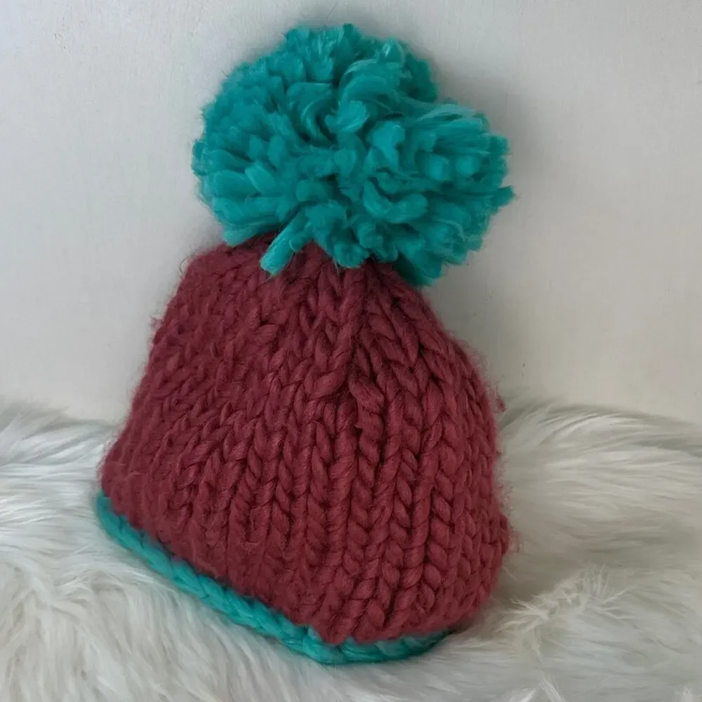 NWT! Poppy Mega Pom Beanie